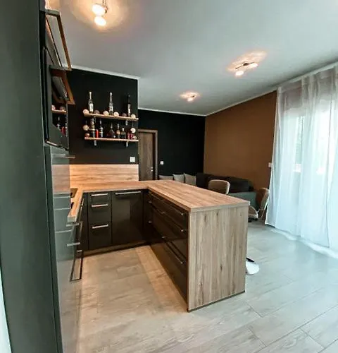 Syrah Wellness Apartment